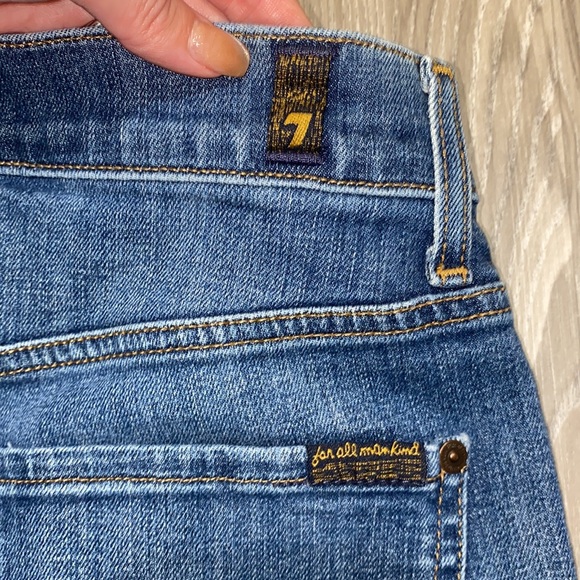 7 For All Mankind Standard Released Hem Jeans - Picture 3 of 9